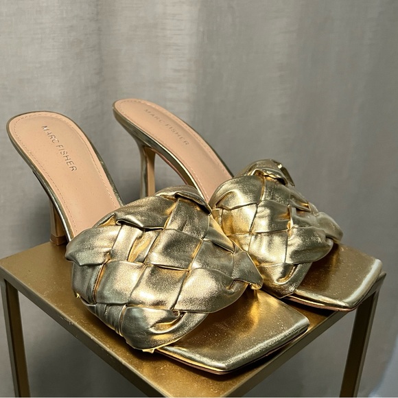 Metallic Gold Marc Fisher Brizo Sandals - Picture 1 of 3